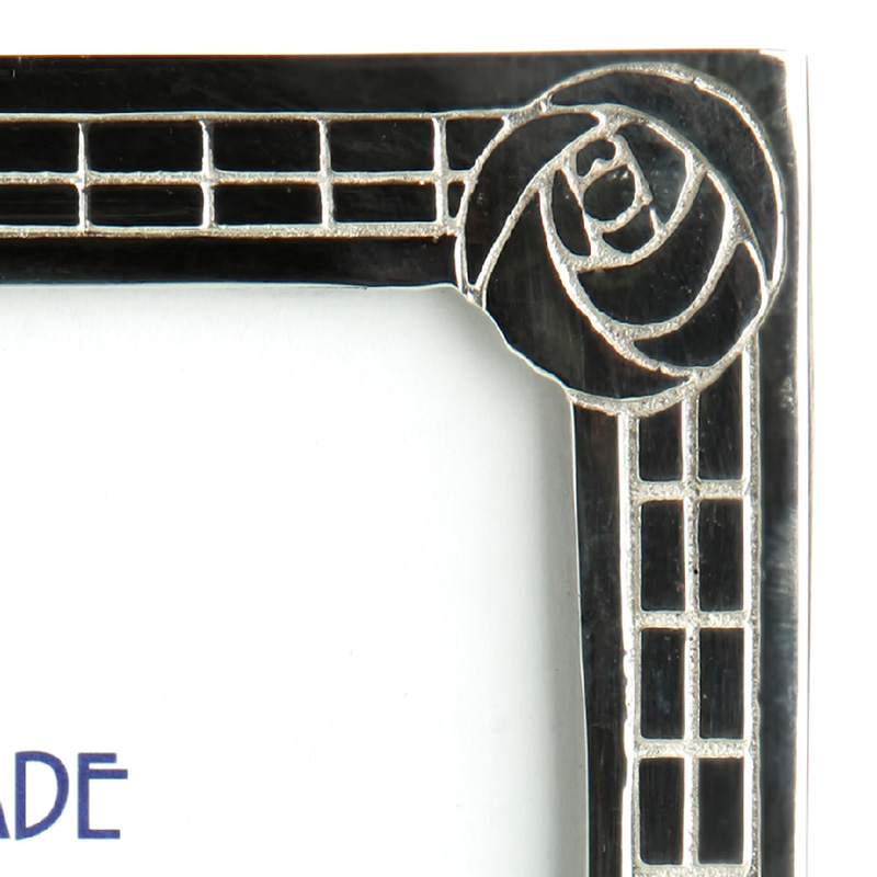 IMG_0526-b_x C.R. MacKintosh Bilderrahmen aus Schottland Polierter Zinn - 13x18 cm