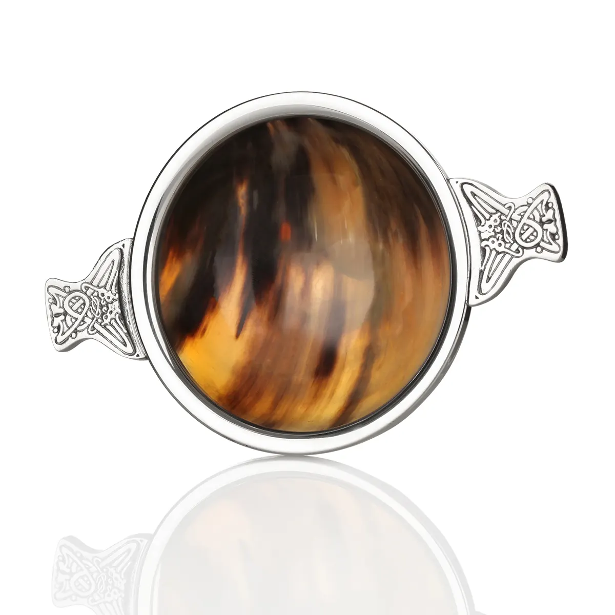 Whisky Quaich aus Horn und Zinn – Schottlands Tasse der Freundschaft