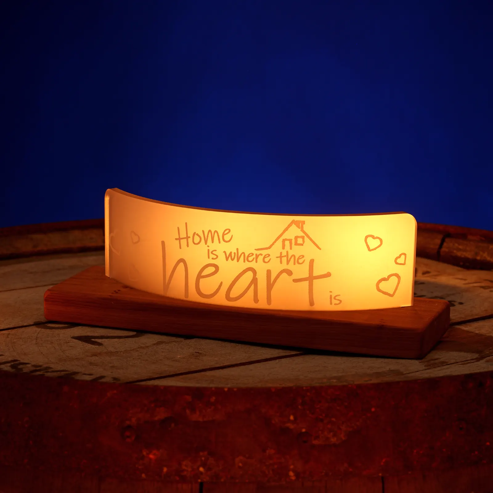 Home is where the heart is - Schottischer Teelichthalter aus recyceltem Whiskyfass Home is where the heart is - Schottischer Teelichthalter aus recyceltem Whiskyfass