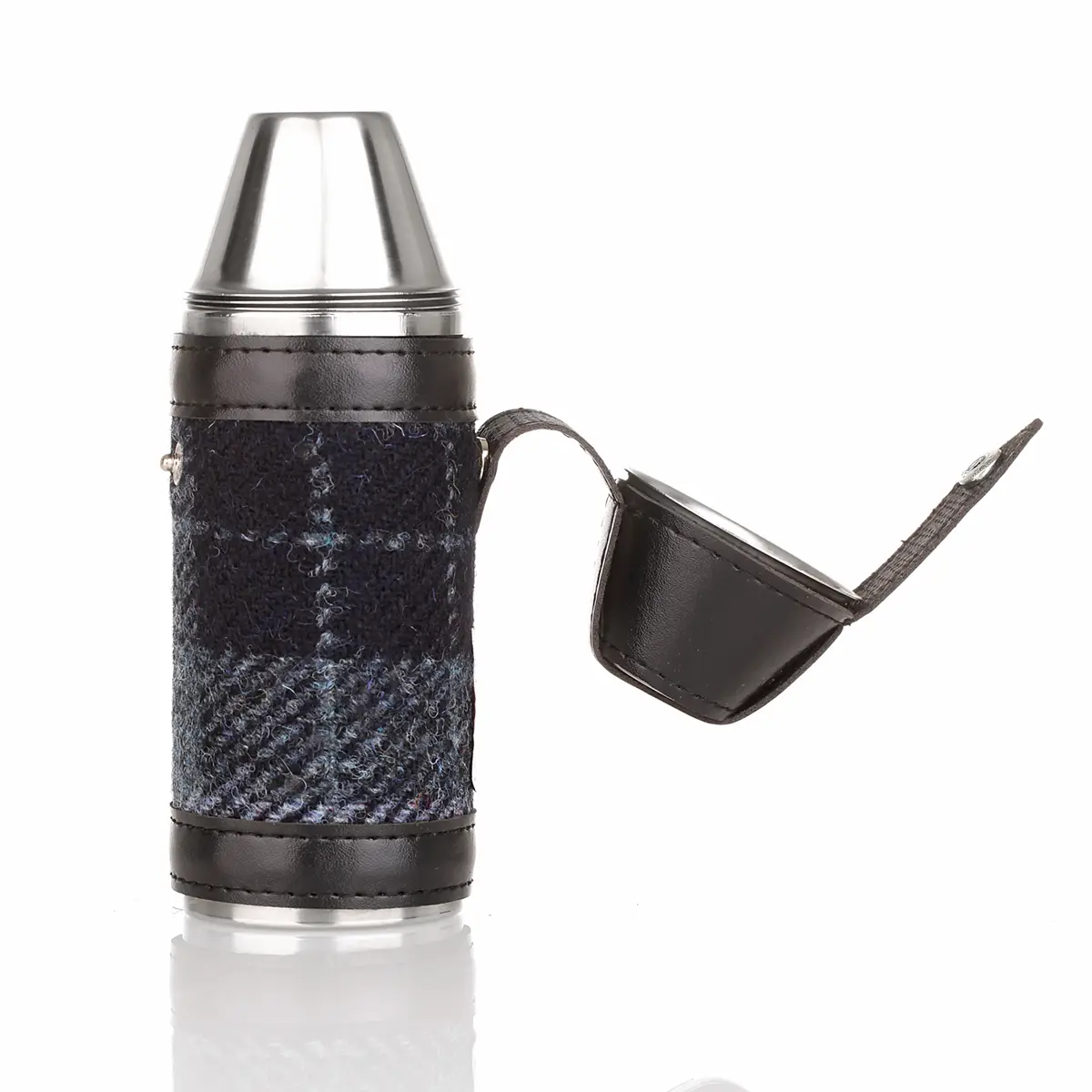 Harris Tweed Hunting Flask / Campingflasche in Grey and Black Tartan