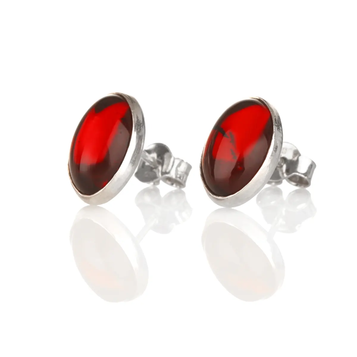 Oval Cherry Studs - Irische Ohrstecker aus rotem Bernstein & Sterling Silber Oval Cherry Studs - Irische Ohrstecker aus rotem Bernstein & Sterling Silber