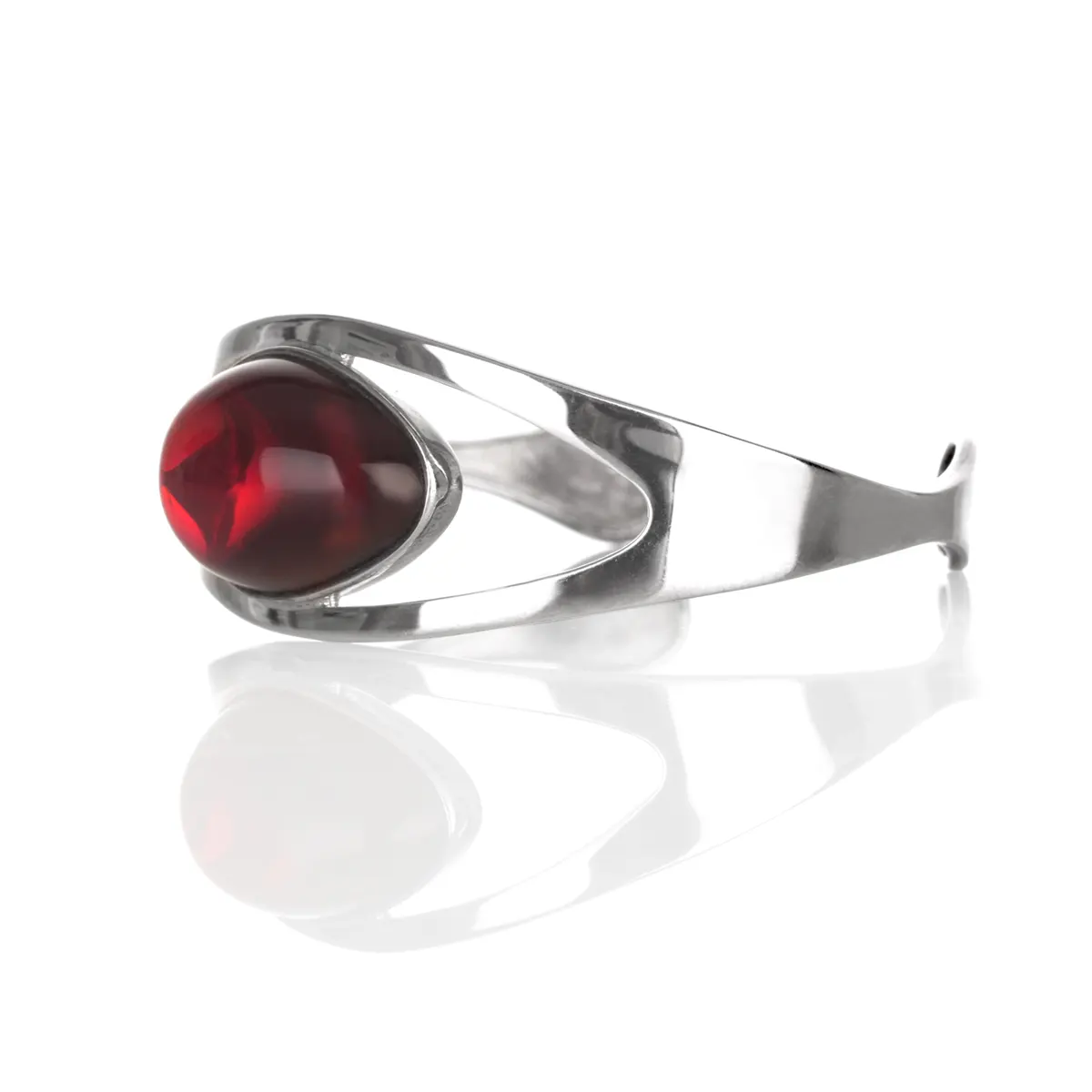 Deep Red Amber Bangle - Irischer Armreif aus rotem Bernstein & Sterling Silber Deep Red Amber Bangle - Irischer Armreif aus rotem Bernstein & Sterling Silber