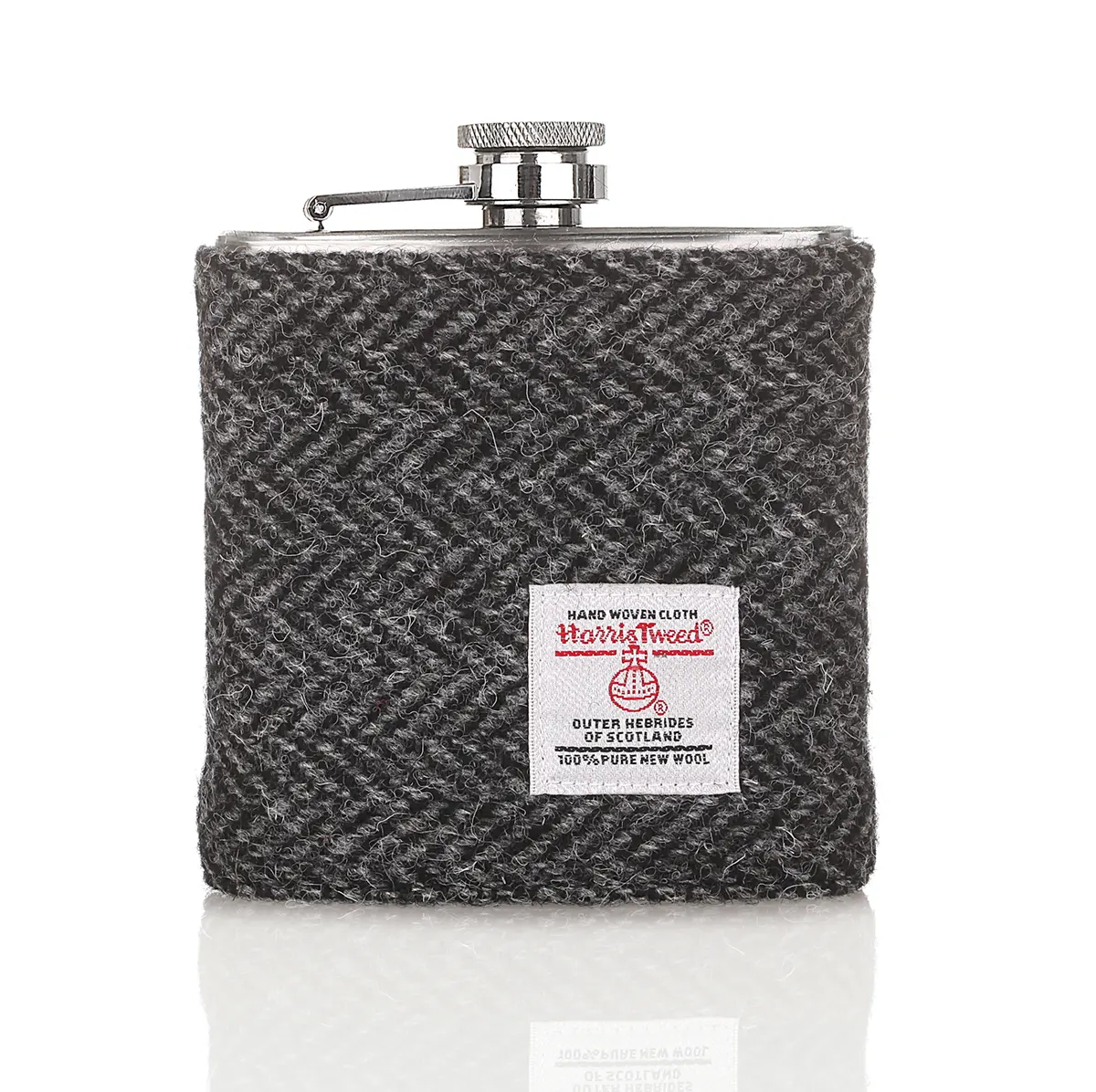 Harris Tweed Flachmann aus Schottland in Dark Grey Tartan Harris Tweed Flachmann aus Schottland in Dark Grey Tartan