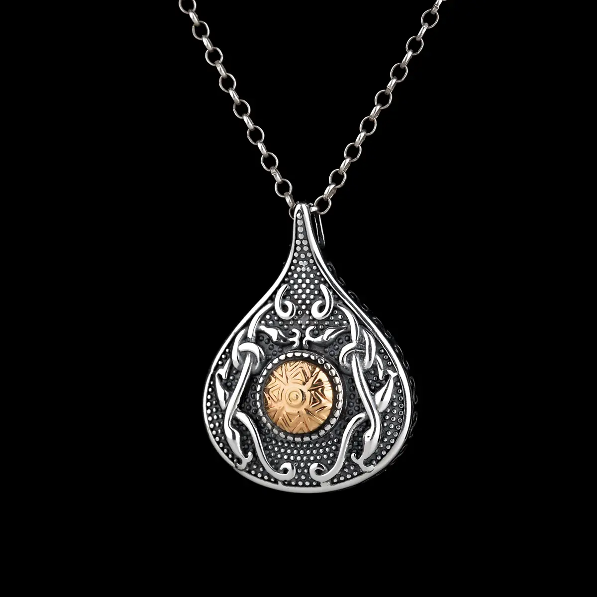 kette-anhaenger-celtic-warrior-teardrop-silber-gold-antik-002 Celtic Warrior Wood Quay Teardrop - Keltischer Anhänger aus IrlandCeltic Warrior Wood Quay Drop - Keltischer Anhänger aus Irland