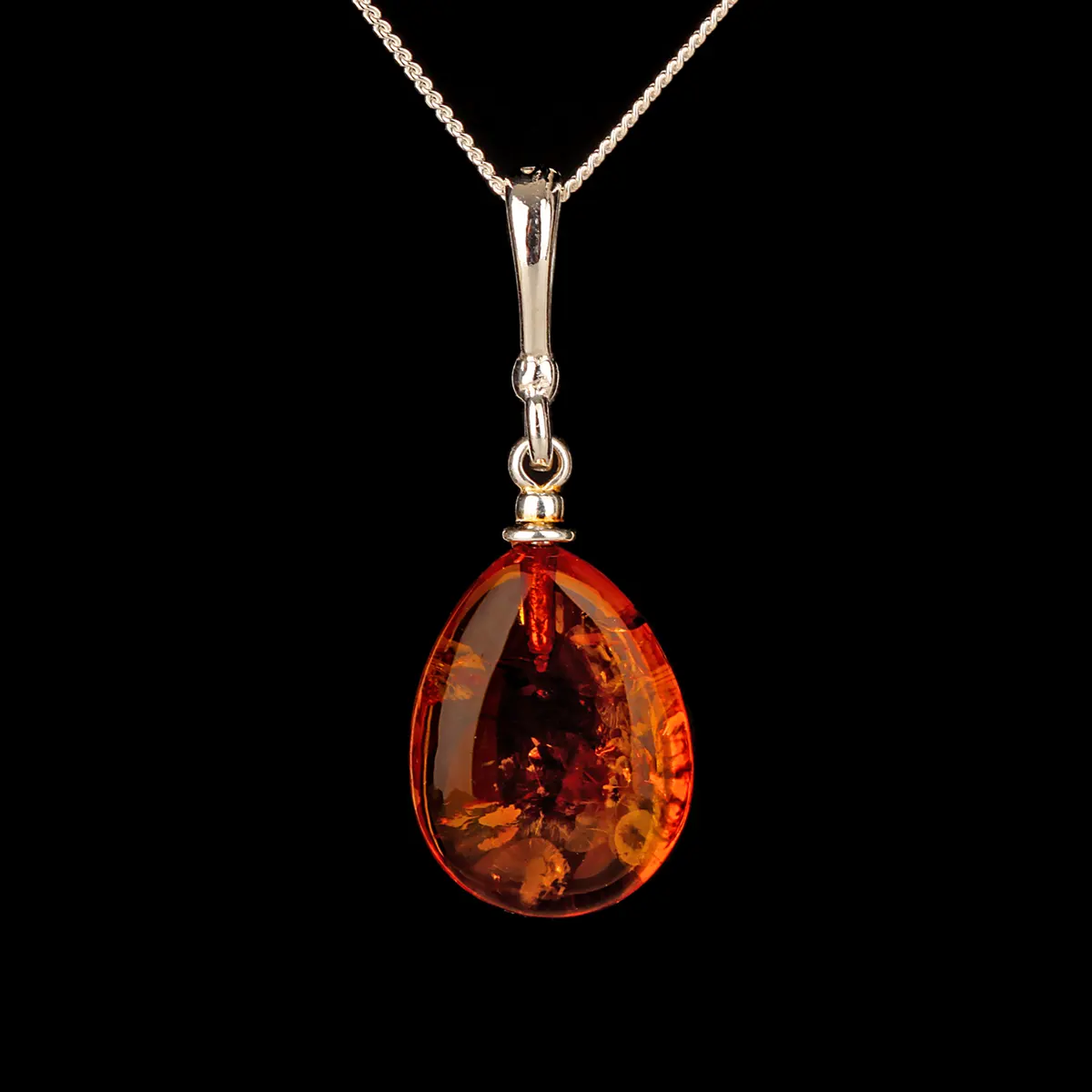 Classic Amber Drop - Irischer Anhänger aus honigfarbenem Bernstein & Sterling Silber Classic Amber Drop - Irischer Anhänger aus honigfarbenem Bernstein & Sterling Silber