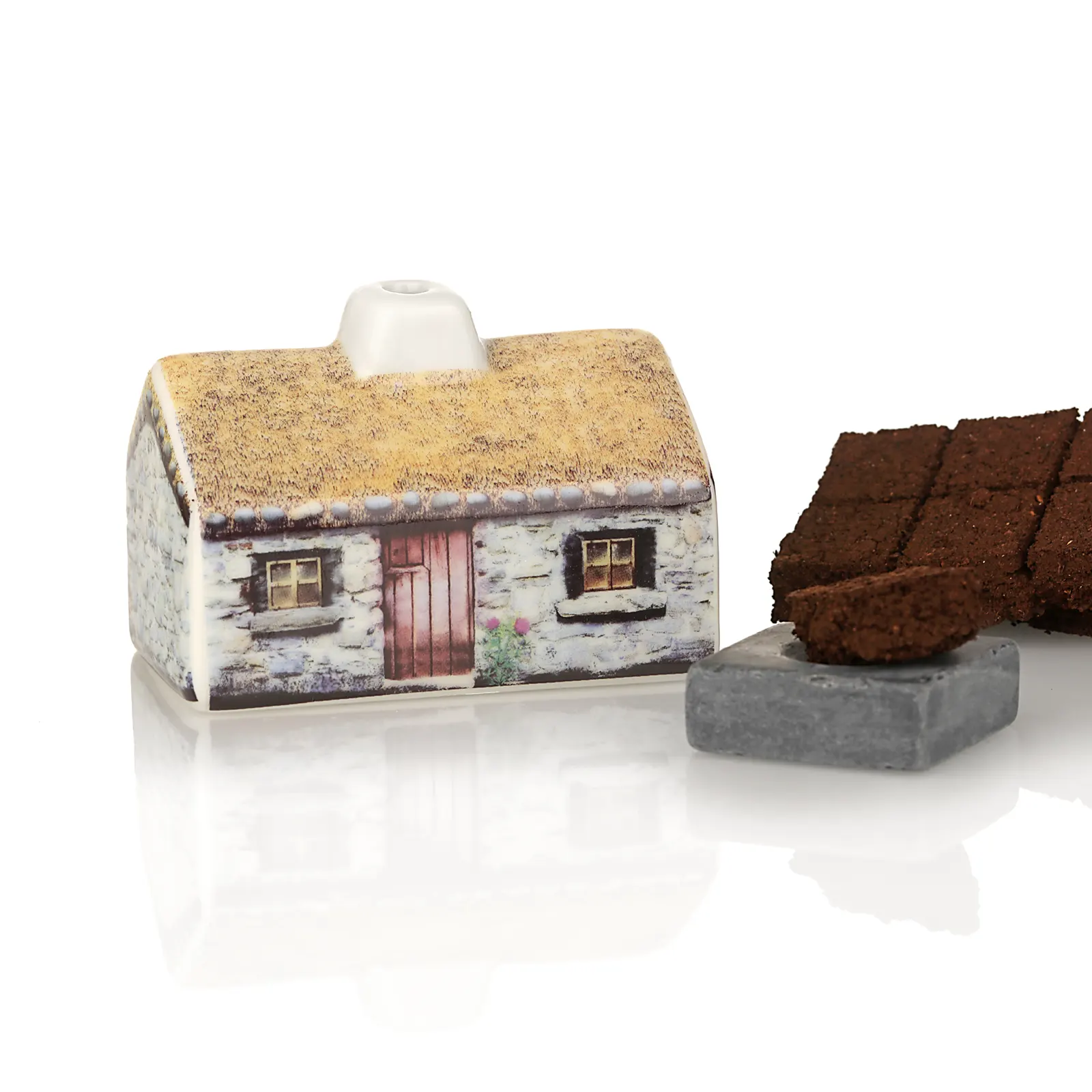 Scottish Highland Croft Torfduft-Set - Cottage aus Keramik mit Steinbrenner und Torfsoden Scottish Highland Croft Torfduft-Set - Cottage aus Keramik mit Steinbrenner und Torfsoden