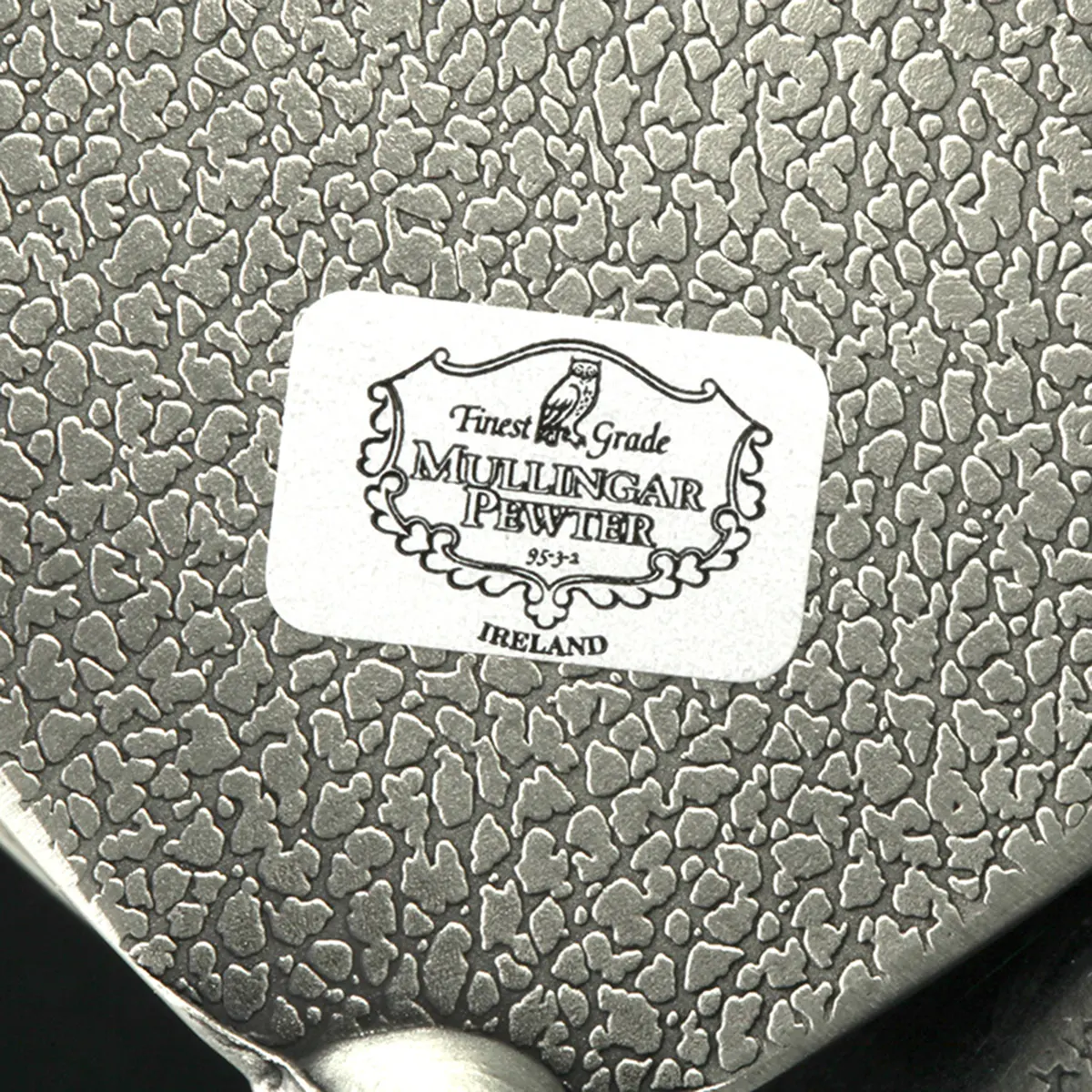 Claddagh-Schmuckschtulle-Irland-keltisch-Silber-Zinn-015hdHqfK6Zih4AH Irische Schmuckschatulle in Herzform - verziert mit Engeln & Rosen