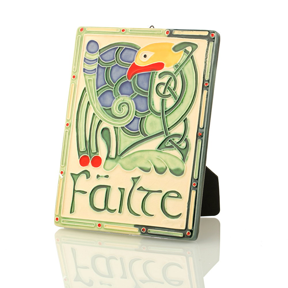 Fáilte - Celtic Bird - handgemaltes Wandbild aus Keramik mit keltischem Vogel