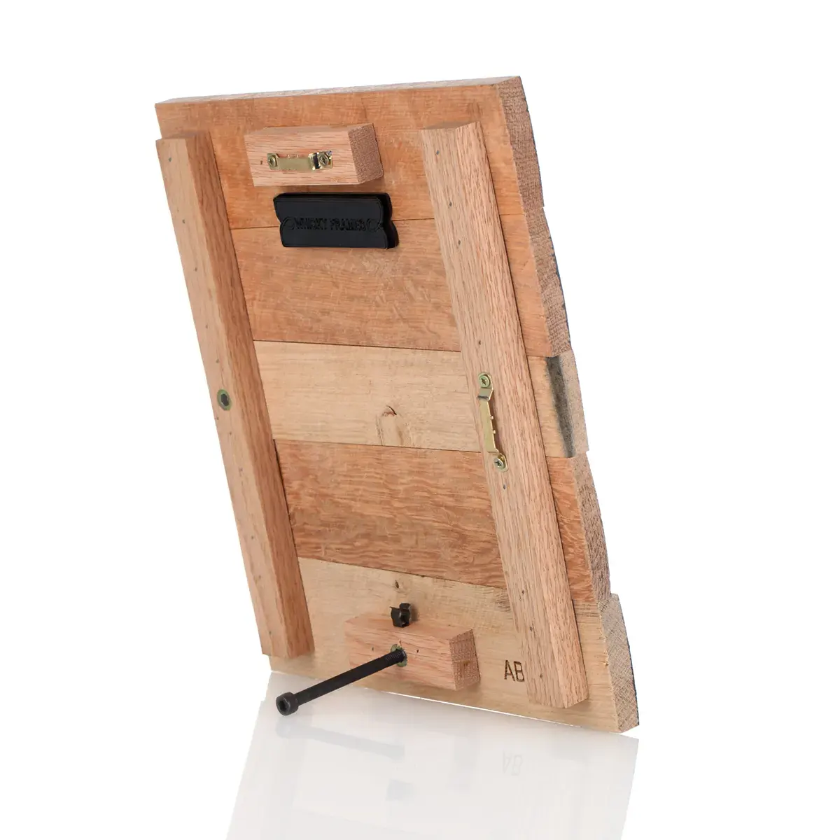 Whiskyfass-Fotorahmen 10x15 cm - Handgefertigt aus recyceltem Fassholz (Eiche) Whiskyfass-Fotorahmen 10x15 cm - Handgefertigt aus recyceltem Fassholz (Eiche)