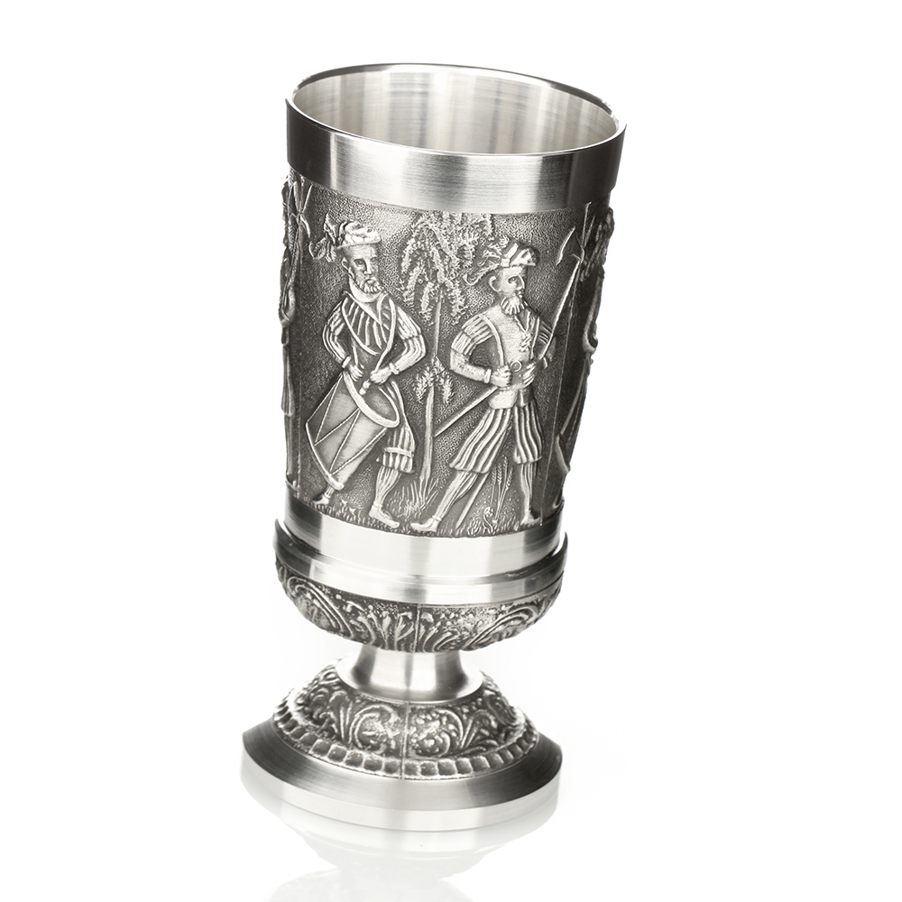medieval-goblet-ireland-002 Irish Legends - Hugh O’Neill - verzierter Mittelalter Weinkelch aus Irland
