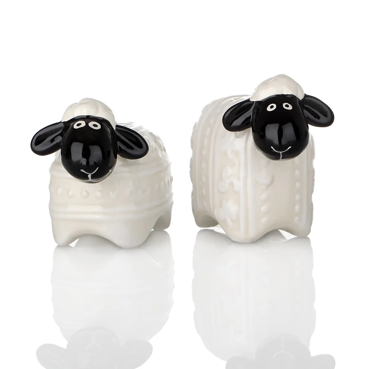 Woolly Ware - Handbemalte Irische Schafe als Keramik Salz- und Pfefferstreuer Set Woolly Ware - Handbemalte Irische Schafe als Keramik Salz- und Pfefferstreuer Set