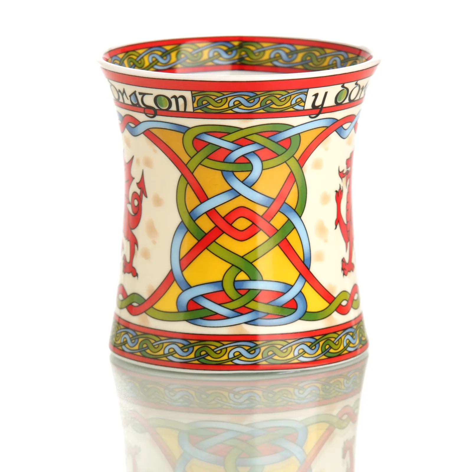 The Welsh Dragon Mug - Kaffeebecher mit walisischem Drachen & Keltischen Mustern The Welsh Dragon Mug - Kaffeebecher mit walisischem Drachen & Keltischen Mustern