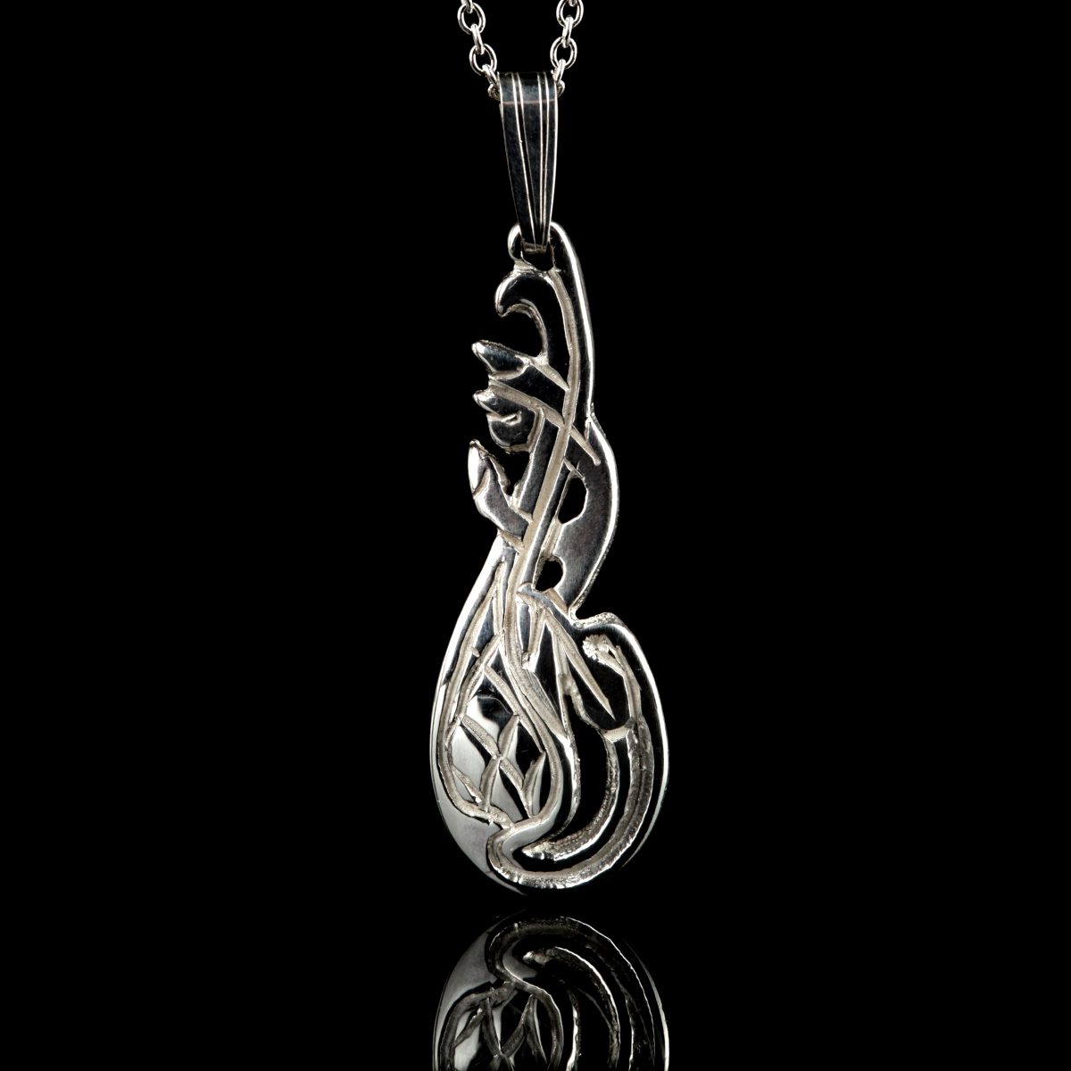 Lindisfarne Bird - Keltische Kette aus Sterling Silber - Handgefertigt in Schottland