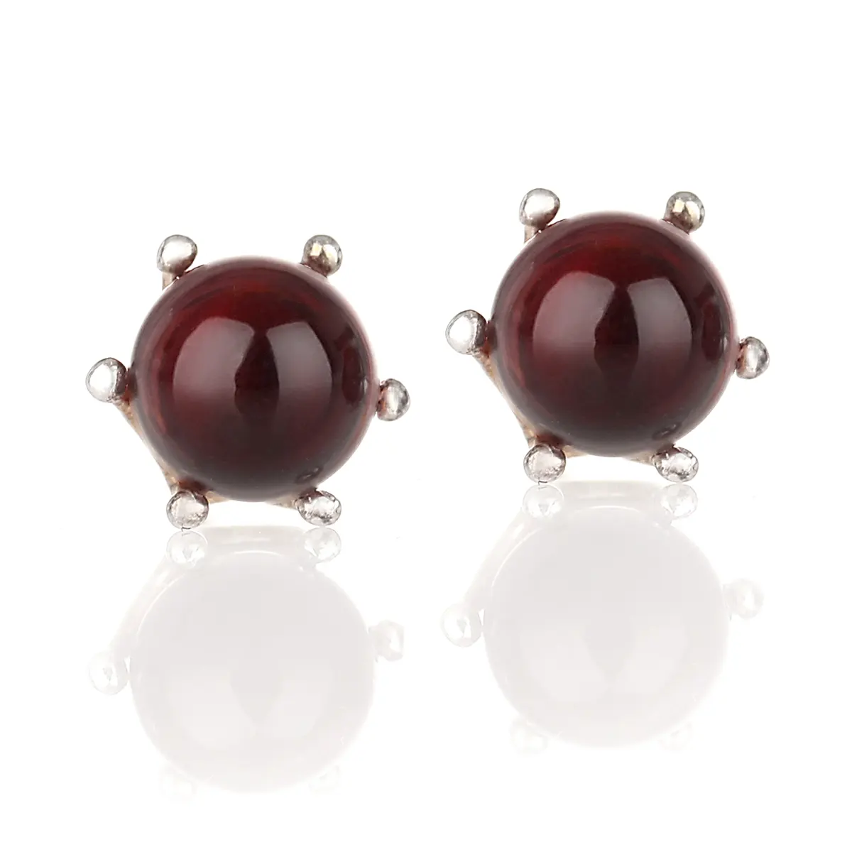 Red Ball Studs - Irische Ohrstecker aus rotem Bernstein & Sterling Silber Red Ball Studs - Irische Ohrstecker aus rotem Bernstein & Sterling Silber