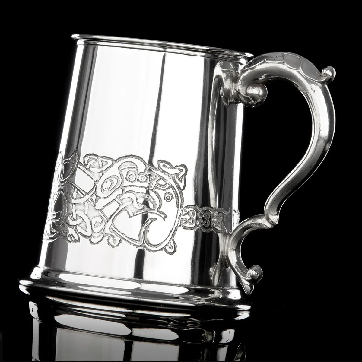 bierkrug-zinnkrug-pint-england-drache-keltisch-003