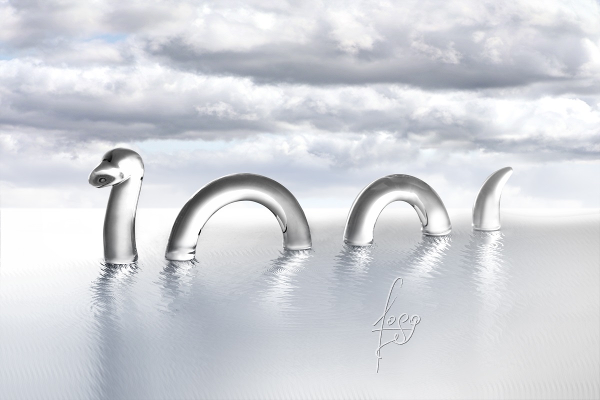 Nessie Figur aus Schottland - Das Monster von Loch Ness aus Kristallglas