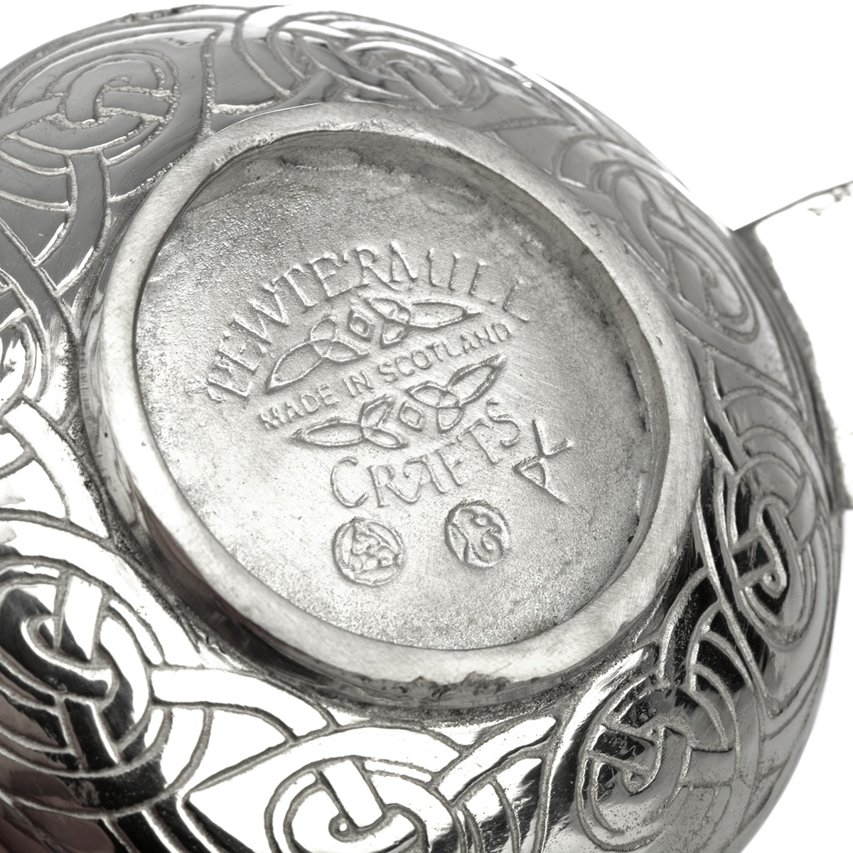 quaich-keltisch-schottisch-zinn-pewter-0095705396e7cf72 Love Loyalty Friendship - Schottischer Quaich - keltische Muster & Claddagh Ring