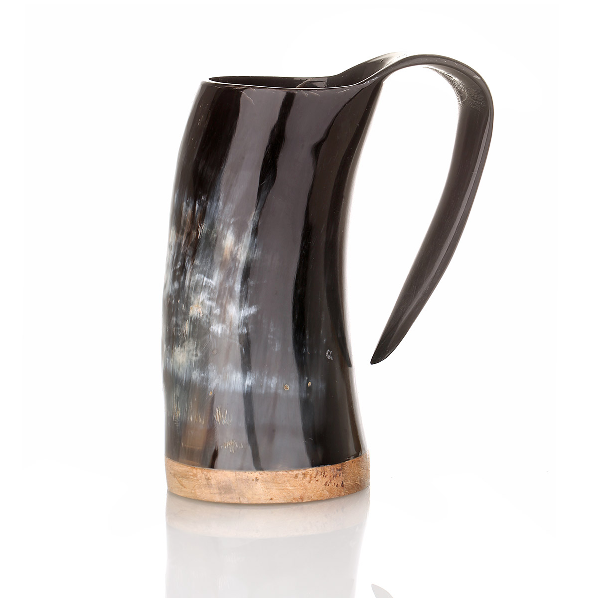 Wikinger Hornbecher mit Henkel & Holzboden - 0,3 - 0,4 Liter  - Rinderhorn poliert Wikinger Hornbecher mit Henkel & Holzboden - 0,3 - 0,4 Liter  - Rinderhorn poliert