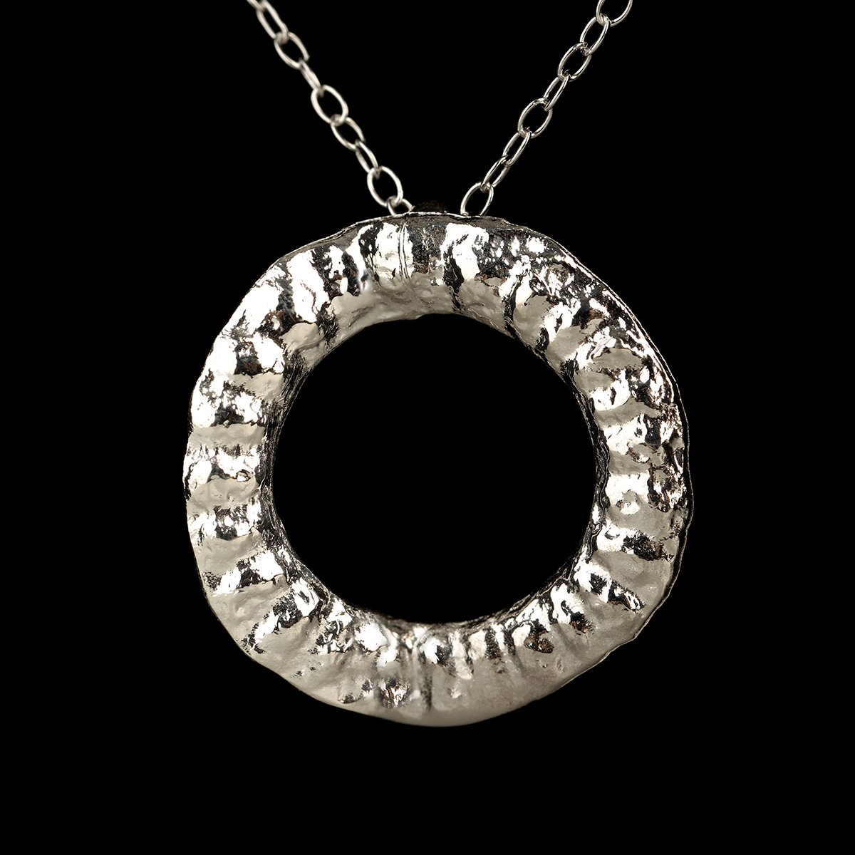 Cairns-kette-silber-ortak-orkney-schmuck-002 The Cairns Broch - Eisenzeitlicher Anhänger aus Sterlingsilber von den Orkney-Inseln