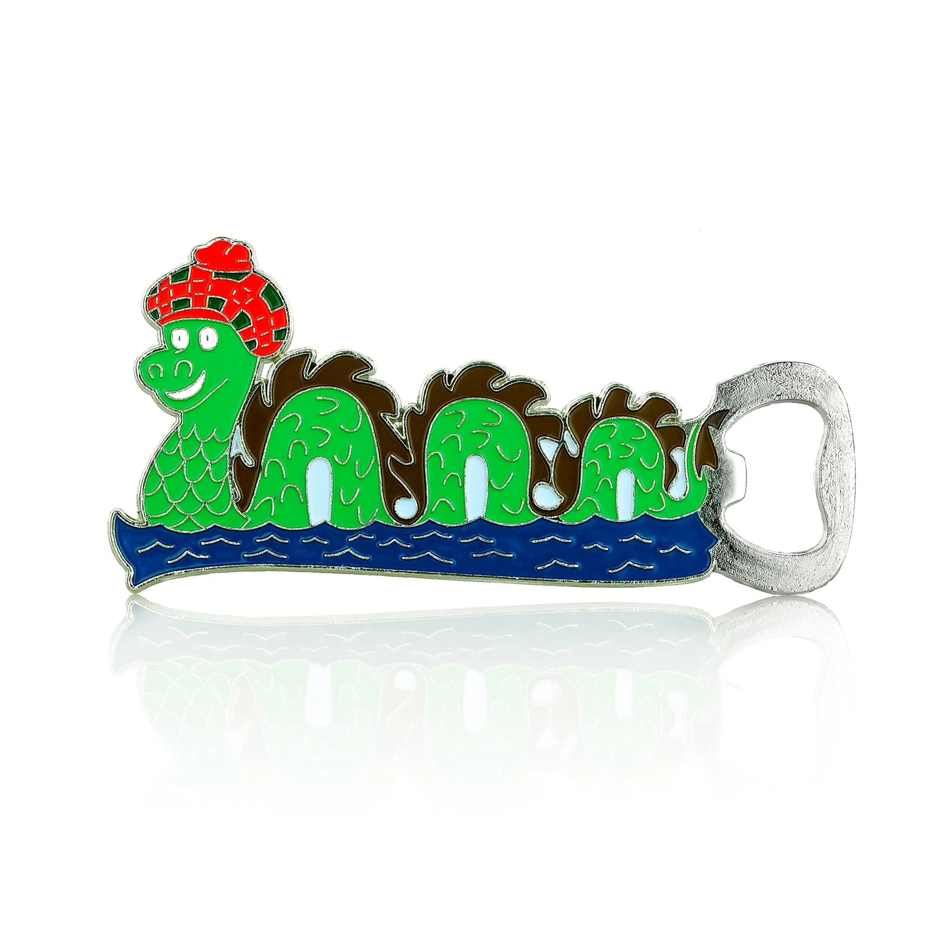 Magnetischer Nessie Flaschenöffner aus Metall & Emaille – Handbemalt mit Loch Ness Motiv Magnetischer Nessie Flaschenöffner aus Metall & Emaille – Handbemalt mit Loch Ness Motiv