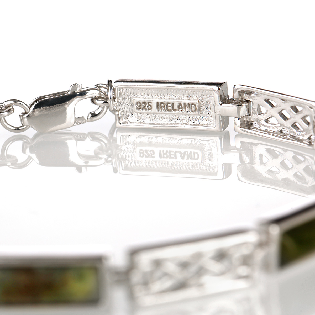 Keltisches Connemara Marmor & Sterlingsilber Armband - Handgefertigt in IrlandKeltisches Connemara Marmor & Sterlingsilber Armband - Handgefertigt in Irland