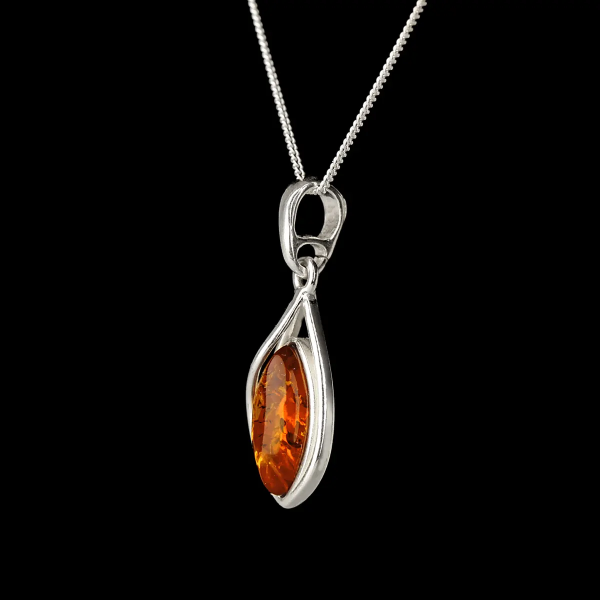 Amber Drop - Irischer Anhänger aus honigfarbenem Bernstein & Sterling Silber Amber Drop - Irischer Anhänger aus honigfarbenem Bernstein & Sterling Silber