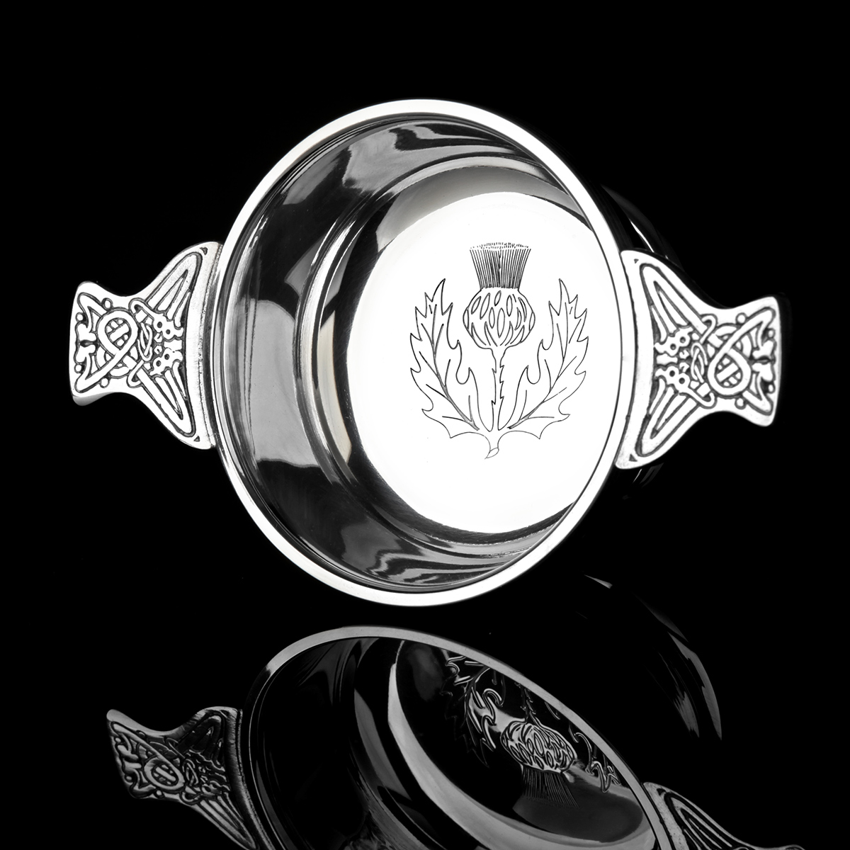quaich-whisky-schottland-keltisch-zinn-distel-thistle-002 Scottish Thistle Highland Whisky Quaich - schottische Distel & keltische Muster