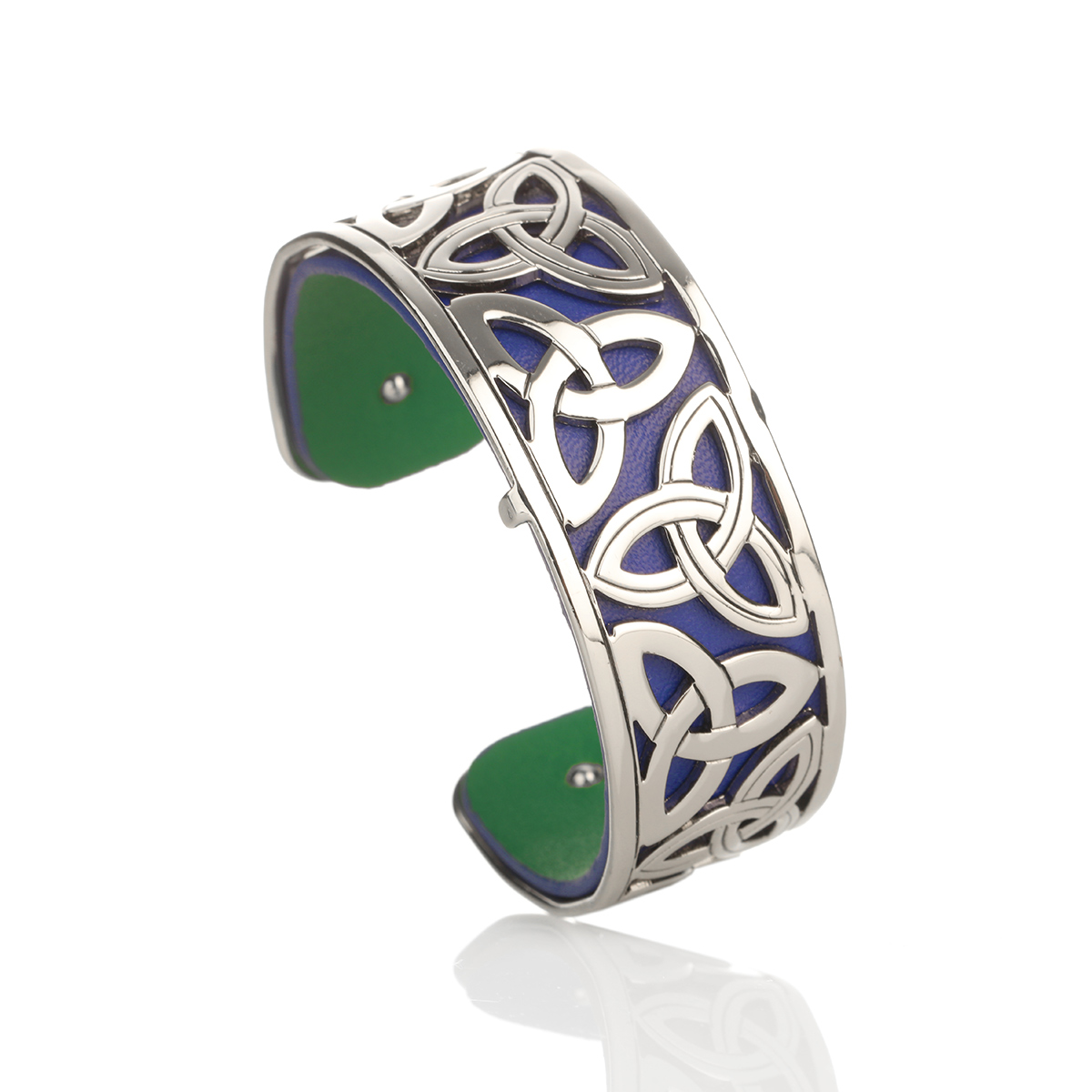 Triskele Armreif mit keltischen Mustern & Ledereinsatz - Handgefertigt in Irland