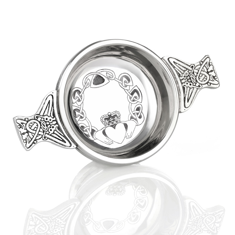 claddagh-highland-quaich Claddagh Ring - schottischer Highland Whisky Quaich - Zinn mit keltischem Muster