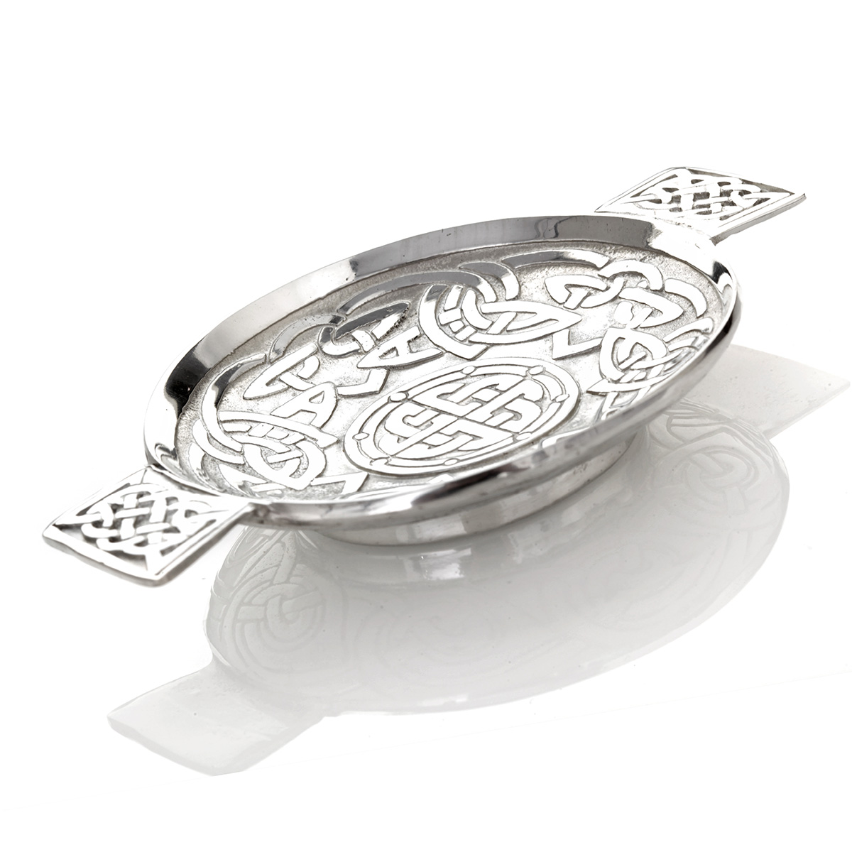 quaich-keltisch-schottisch-zinn-pewter-018558ad9994acfc Celtic Interlace - Highland Whisky Quaich aus Schottland mit keltischen Mustern