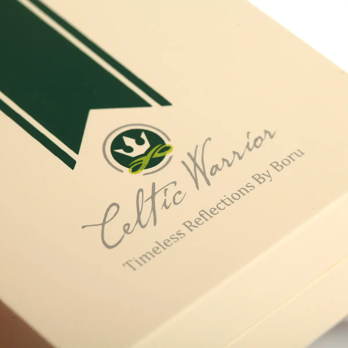 kette-anhaenger-keltisch-celtic-warrior-irland-silber-001tMfsK4bWdpy5O Celtic Warrior Disc - keltische Kette aus Irland mit Gold Bead