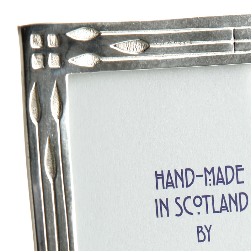 C.R. MacKintosh Bilderrahmen aus Schottland Polierter Zinn - 13x18 cm