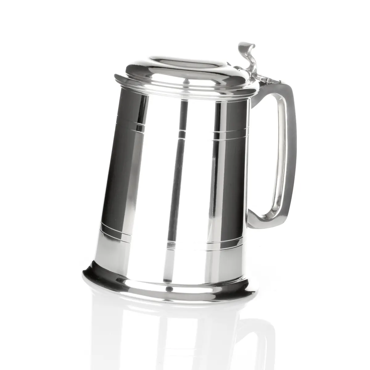 Englischer 1 Pint Zinnkrug mit Deckel – Handgefertigter Bierkrug aus poliertem Zinn Englischer 1 Pint Zinnkrug mit Deckel – Handgefertigter Bierkrug aus poliertem Zinn