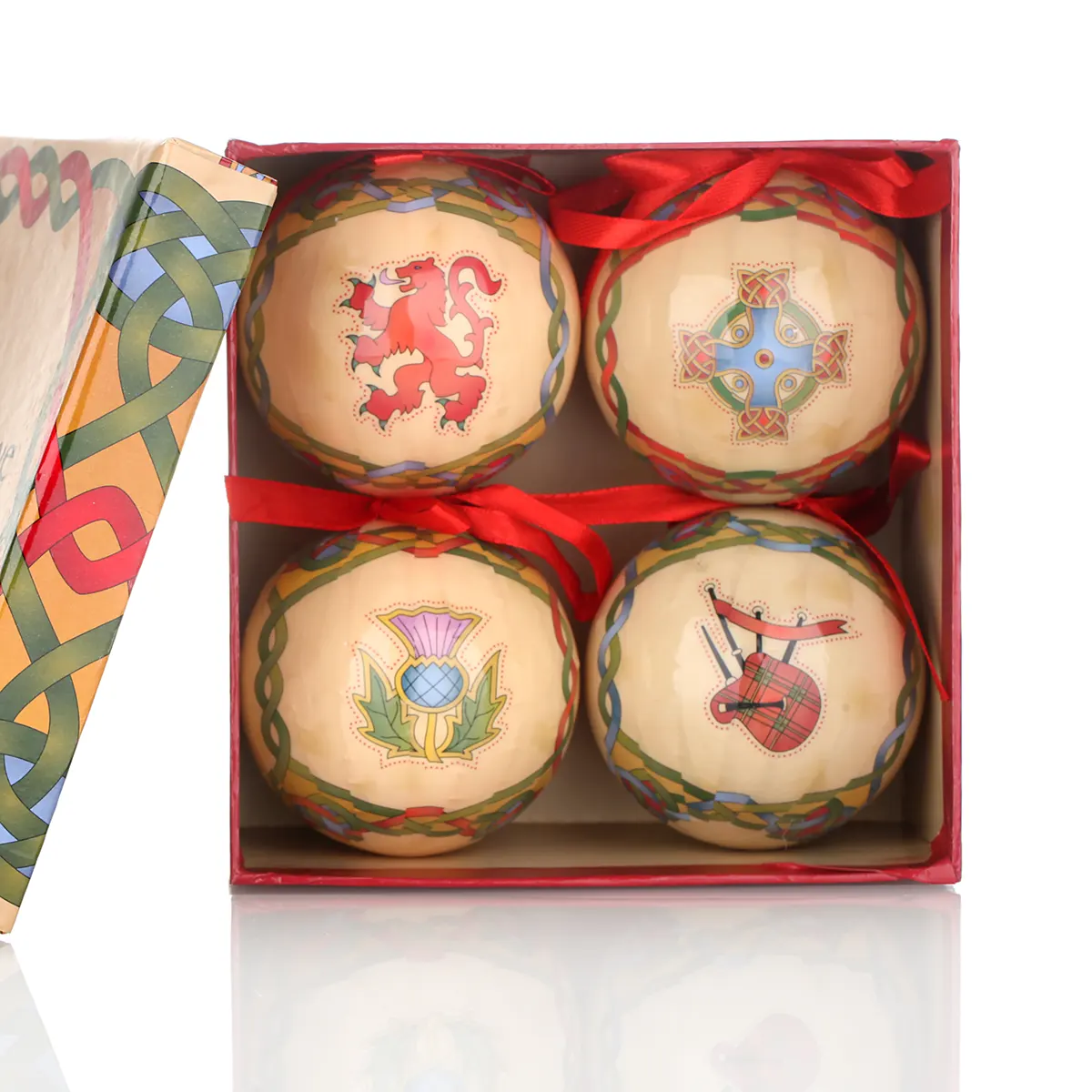 Scottish Weave - 4 Traditionelle Weihnachtskugeln mit schottischen Symbolen und keltischen Ornamenten Scottish Weave - 4 Traditionelle Weihnachtskugeln mit schottischen Symbolen und keltischen Ornamenten