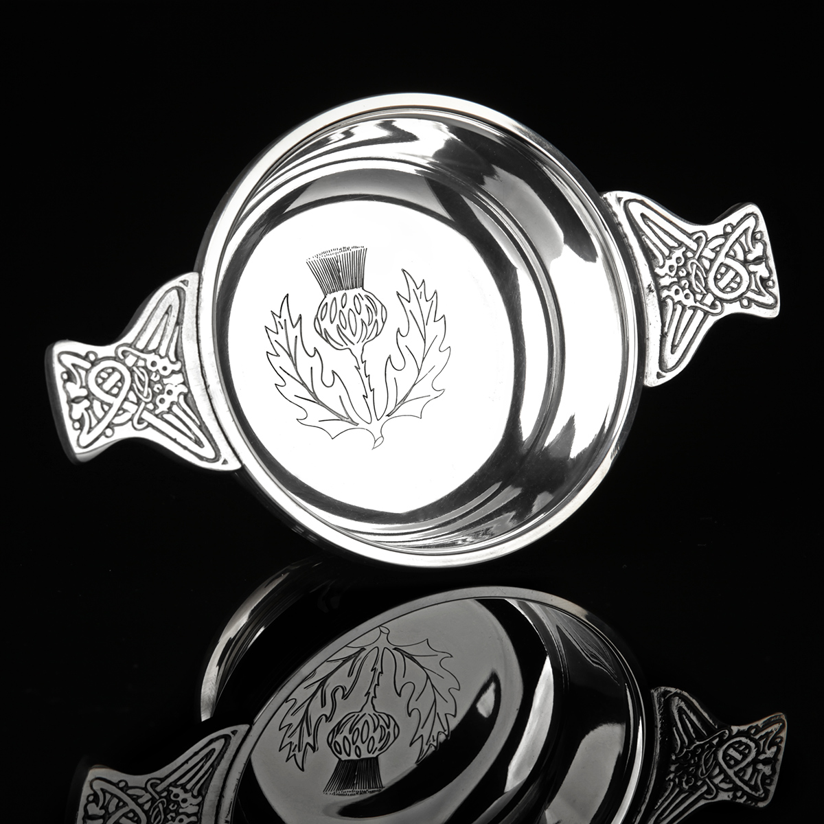 quaich-whisky-schottland-keltisch-zinn-distel-thistle-001 Scottish Thistle Highland Whisky Quaich - schottische Distel & keltische Muster