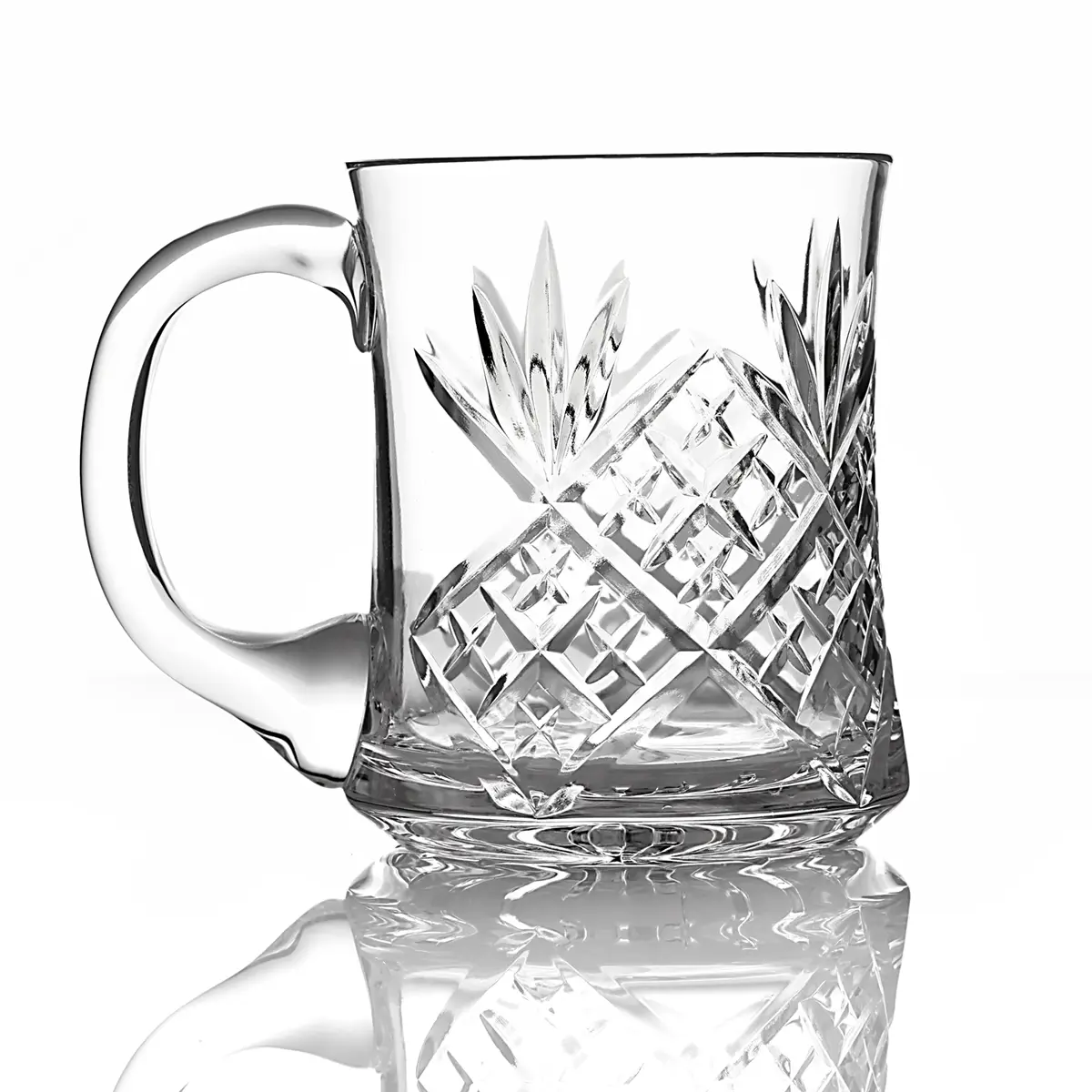 Edinburgh - Handgefertigtes One Pint Bierglas - Kristallglas mit Diamantschliff