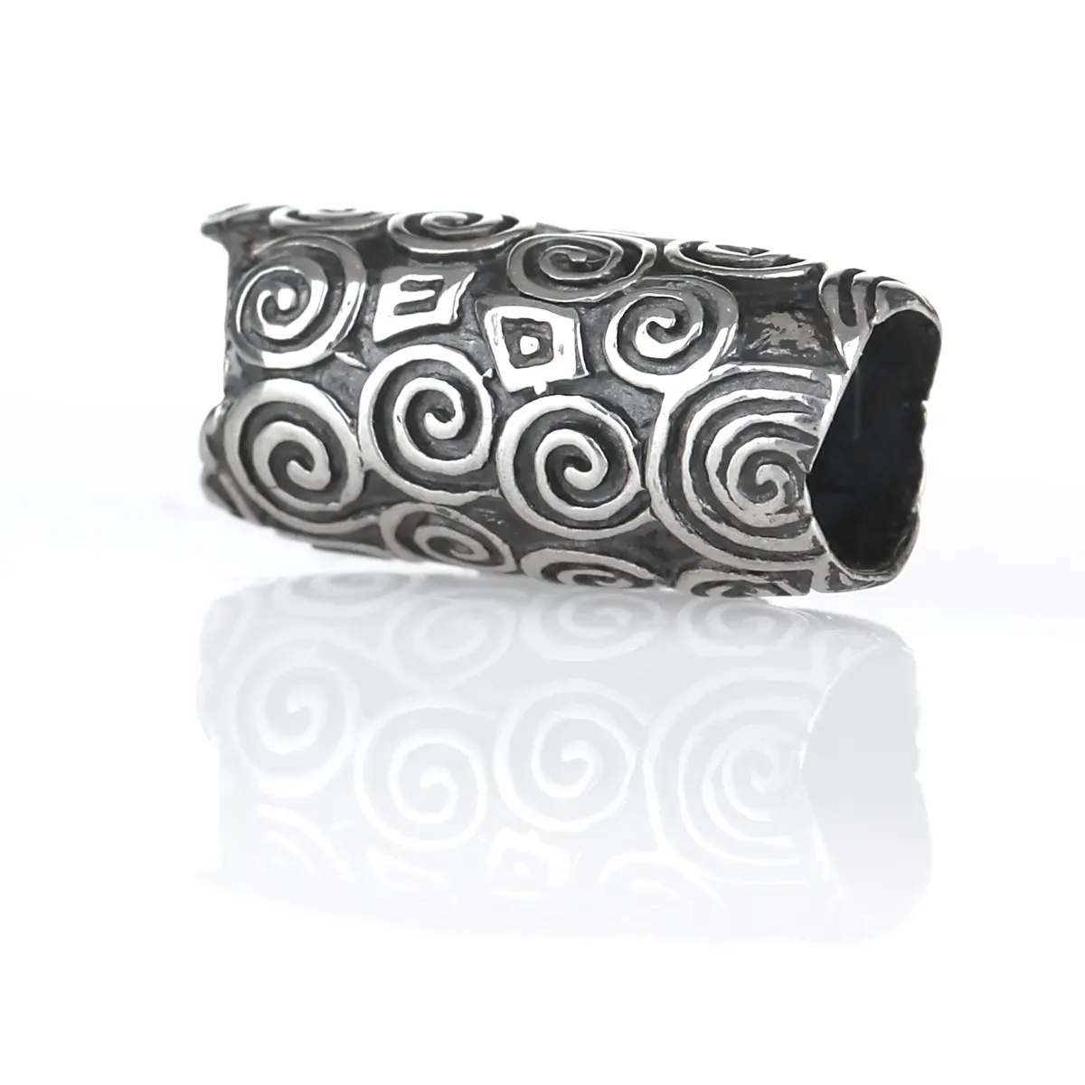 charm-bead-newgrange-silber-rland-003 Newgrange Spiral  Bead aus Sterling Silber - handgefertigt in Irland