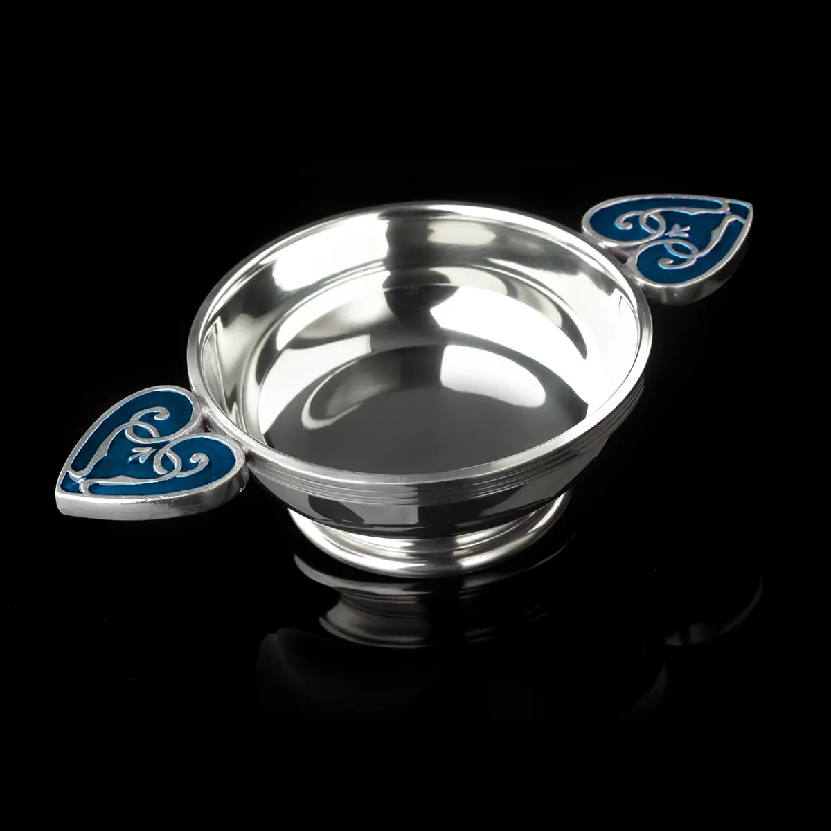 quaich-highland-whisky-schottland-zinn-silber-ermaille-003 St. Andrews Heart of the Highlands - Schottischer Whisky Quaich - Zinn & blaue Emaille