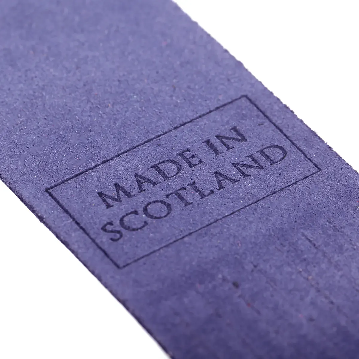 Lesezeichen-Leder-Schottland-Made-in-Scotland-003b2T61uYz89oIJo Iona - Leder Lesezeichen aus Schottland in Lila - Made in Scotland