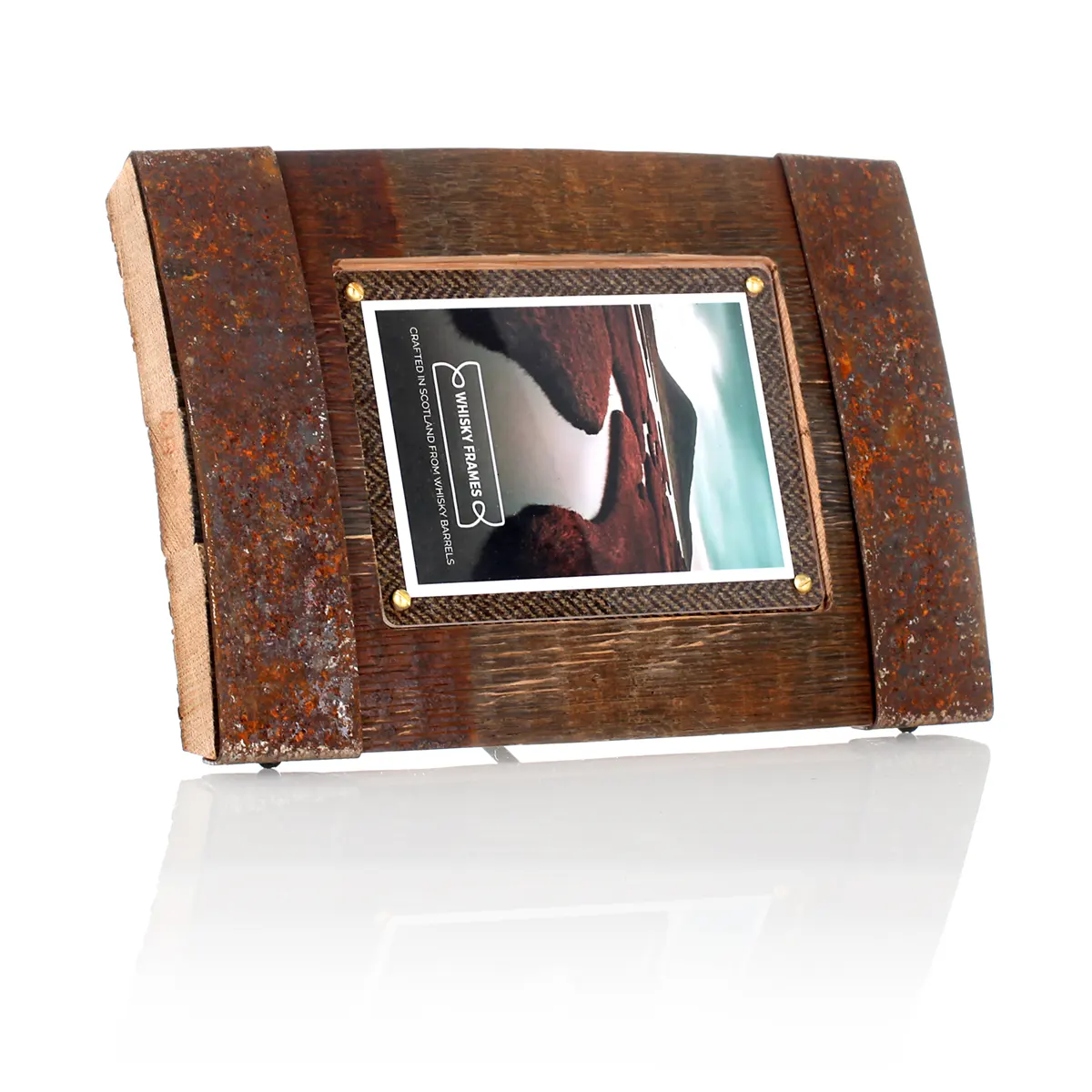 Whiskyfass-Fotorahmen 10x15 cm - Handgefertigt aus recyceltem Fassholz (Eiche) & Harris Tweed Whiskyfass-Fotorahmen 10x15 cm - Handgefertigt aus recyceltem Fassholz (Eiche) & Harris Tweed