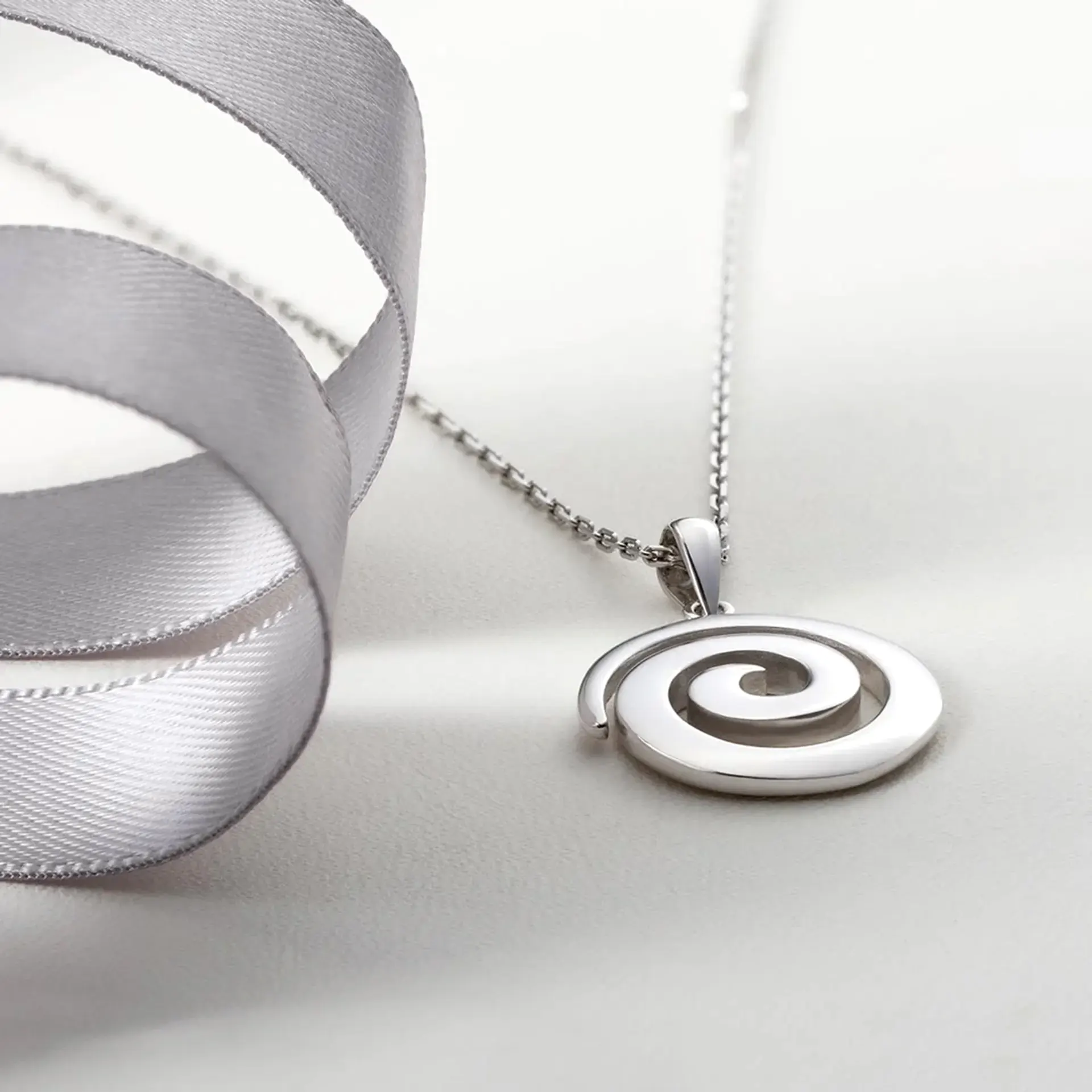 Celtic Spirals - Handgefertigter keltischer Anhänger aus Irland Celtic Spirals - Handgefertigter keltischer Anhänger aus Irland