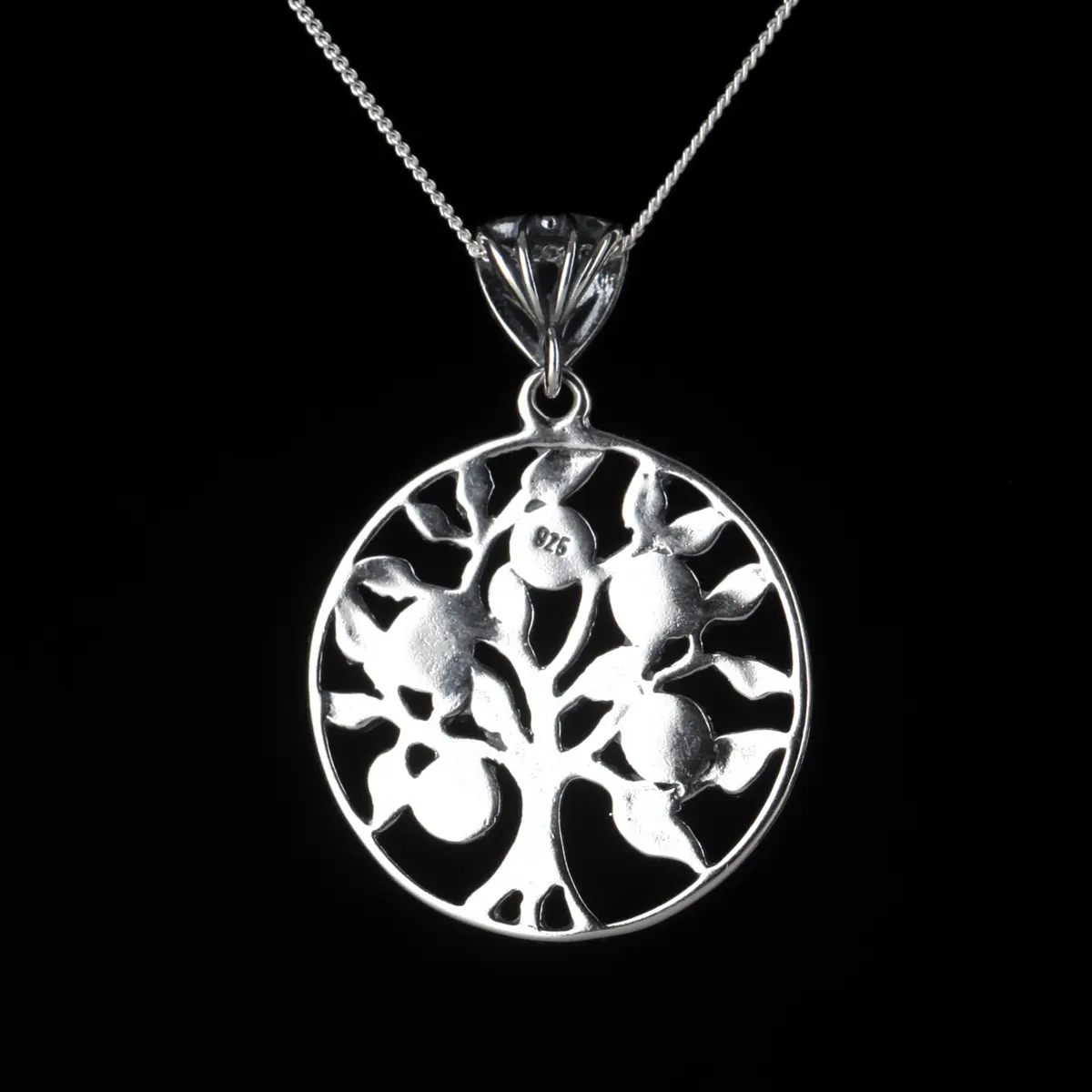 Honey Amber Tree Of Life - Irische Lebensbaum Kette aus honigfarbenem Bernstein & Sterling Silber Honey Amber Tree Of Life - Irische Lebensbaum Kette aus honigfarbenem Bernstein & Sterling Silber