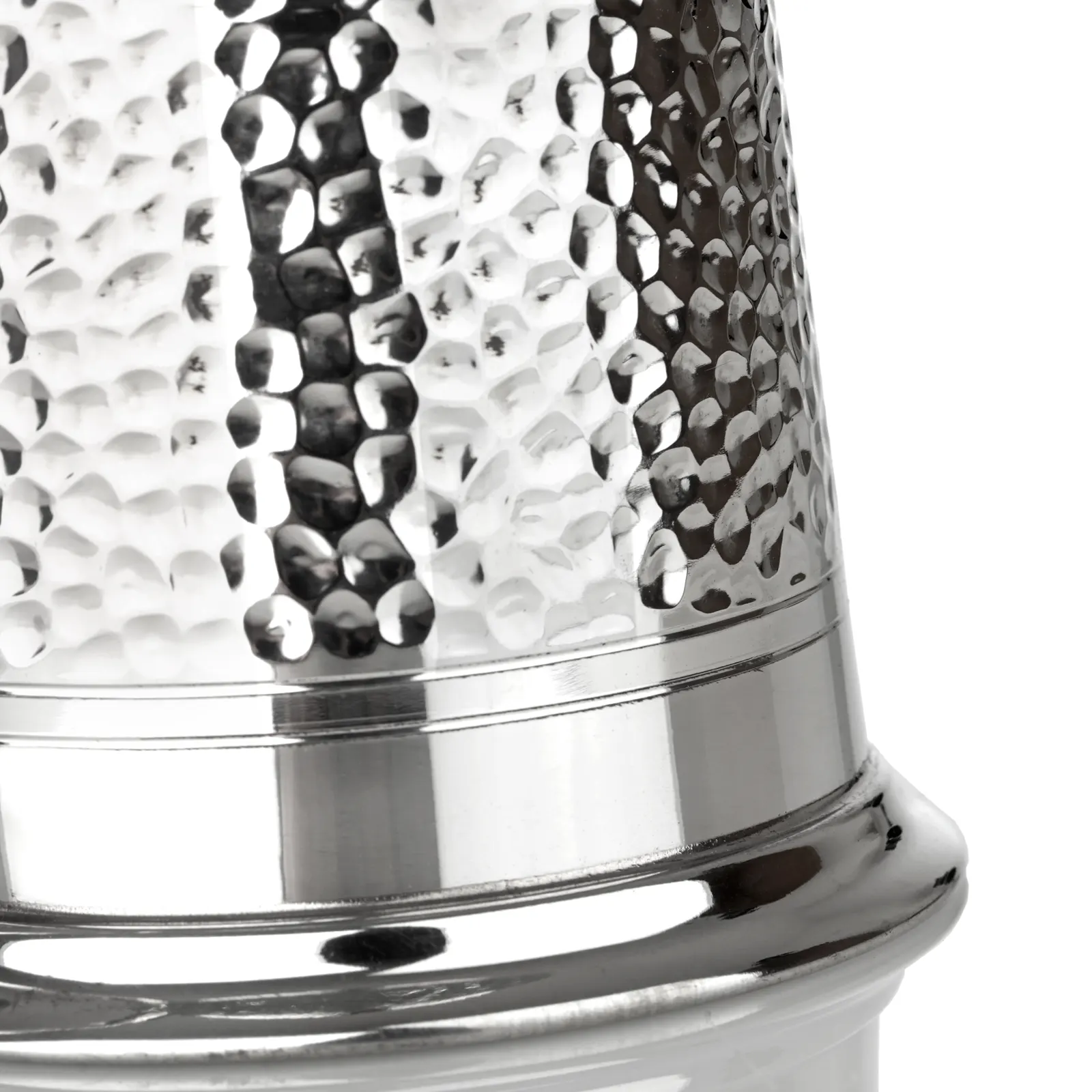 Mittelalterlicher Bierkrug mit gehämmerter Oberfläche – Handgefertigt in Sheffield Mittelalterlicher Bierkrug mit gehämmerter Oberfläche – Handgefertigt in Sheffield