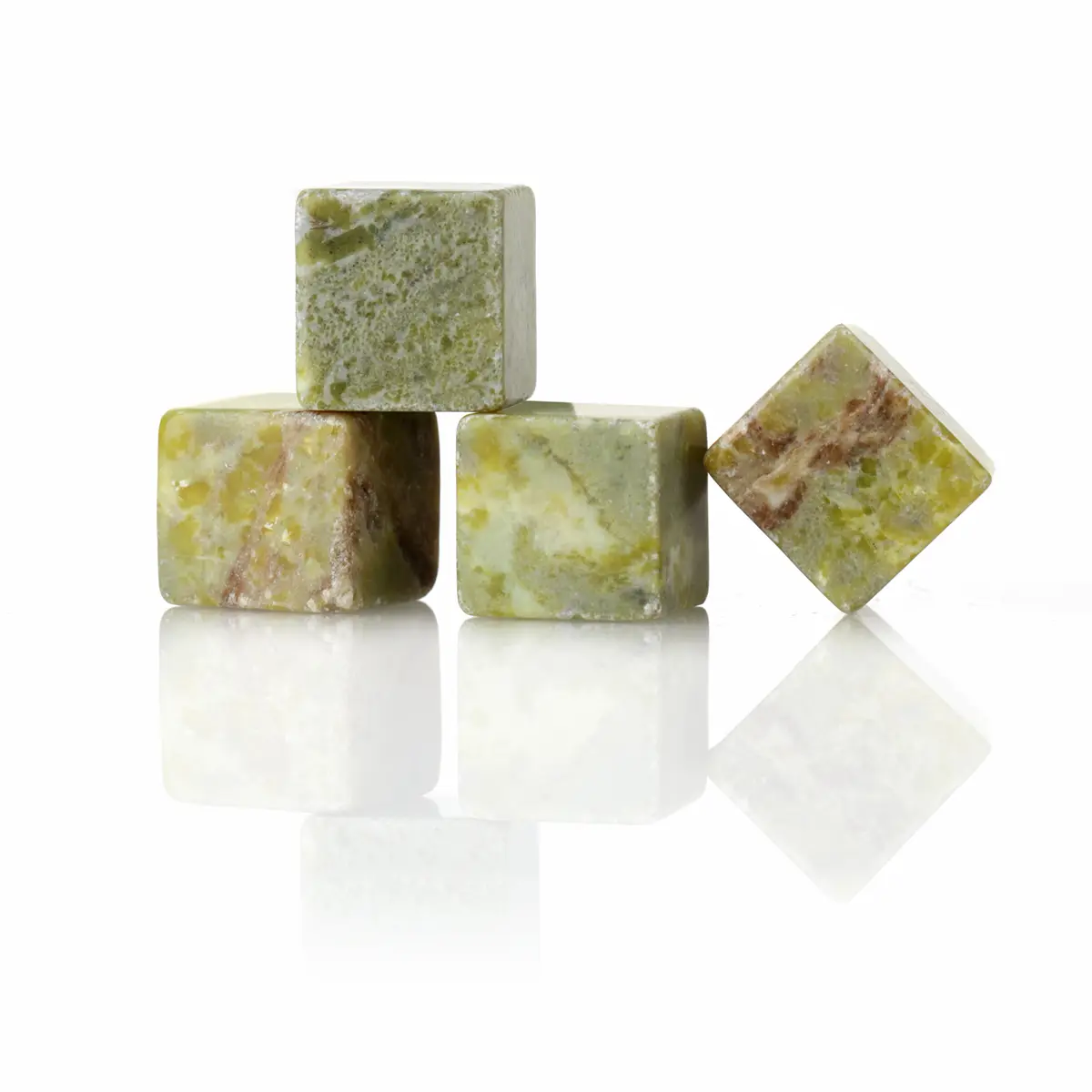 whisky-whiskey-steine-stones-eiswuerfel-connemara-marmor-001 Connemara Marmor Whiskey Steine - Handgefertigt in Irland